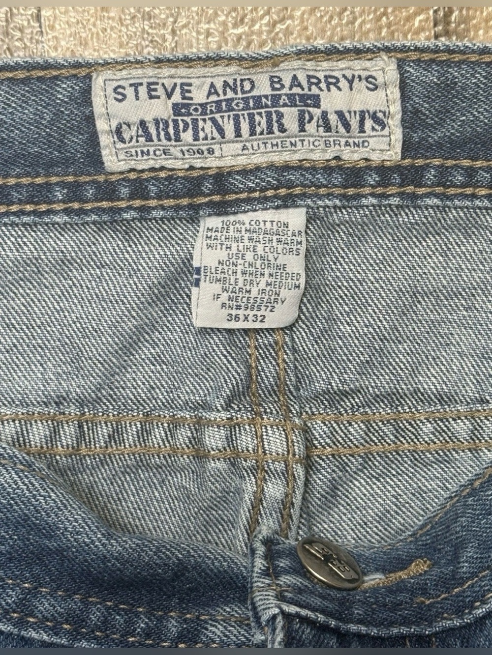 Steve & Barry's Men's Distressed Jeans
Carpenter Pants Wide Leg Measures 34x31 - Picture 8 of 9